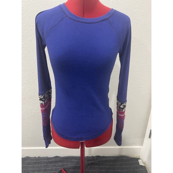 Free People Blue Thermal Knit Top w/ Crochet Knit Cuffs Long Sleeve - Picture 2 of 6